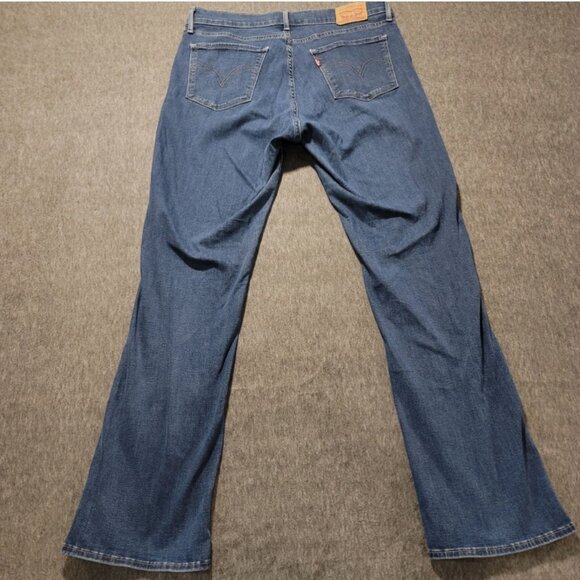 Levis Jeans Womens 32x30 Blue Medium Wash Low Rise Curvy Bootcut - Picture 2 of 9
